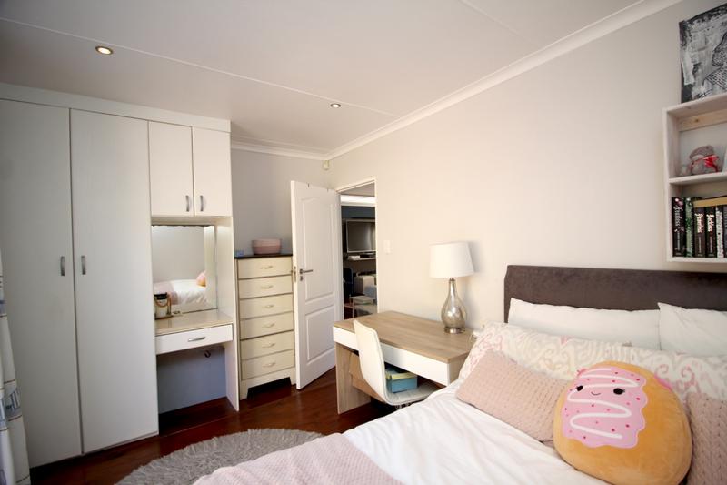 3 Bedroom Property for Sale in Hersham Western Cape